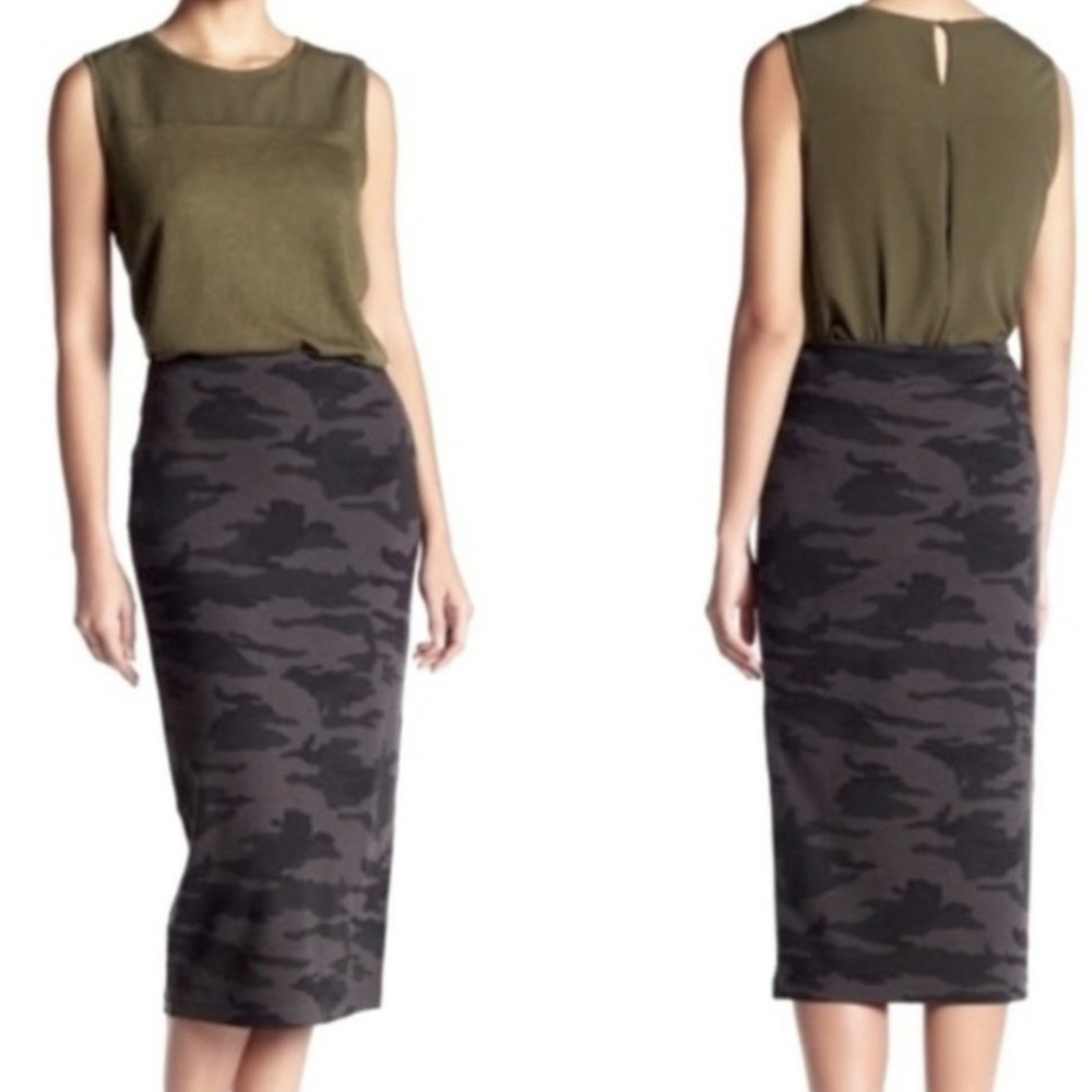 Sanctuary  Black /Gray Camo Pencil Skirt